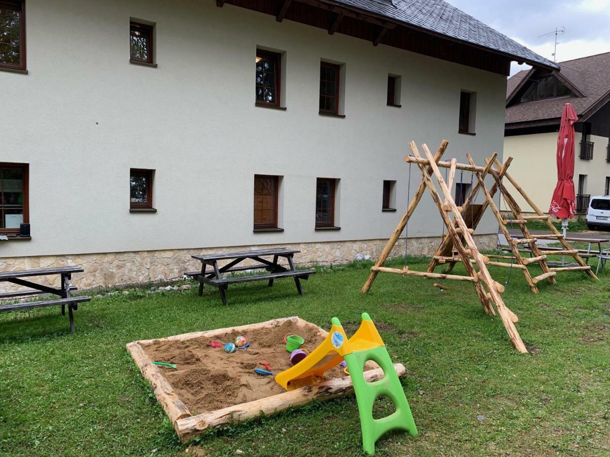 Hotel Penzion Sunski Harrachov Zewnętrze zdjęcie