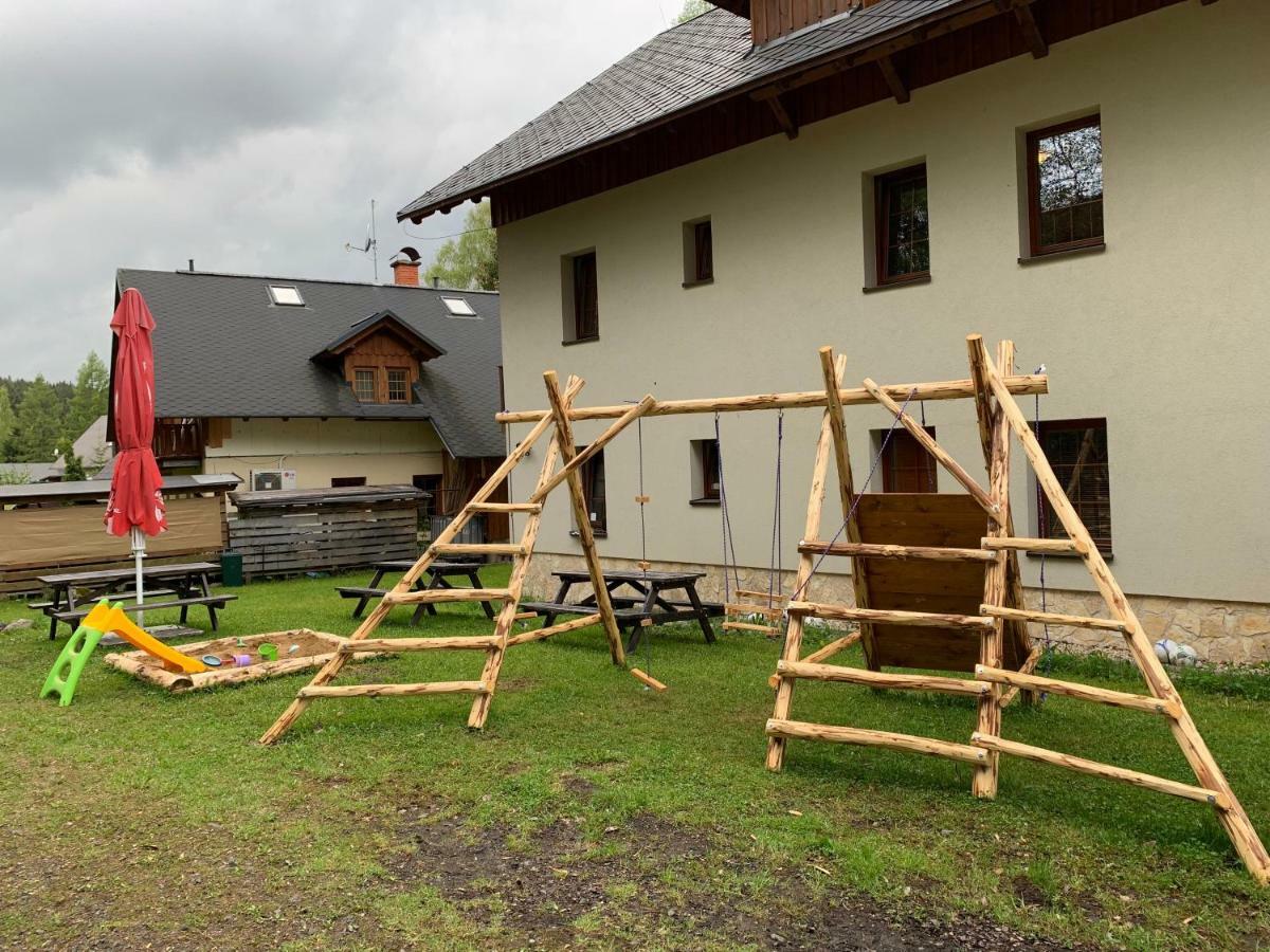 Hotel Penzion Sunski Harrachov Zewnętrze zdjęcie